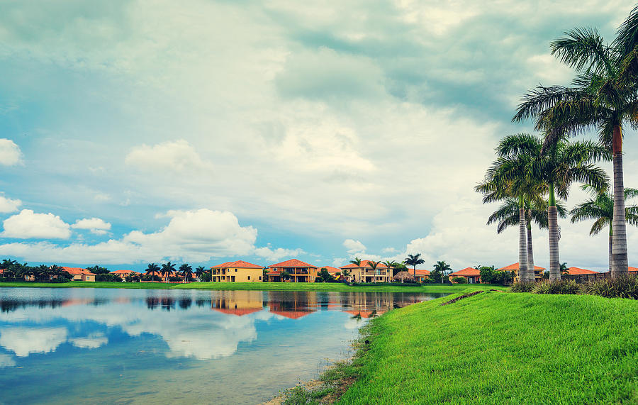 Houses By The Lake Photograph by Thepalmer