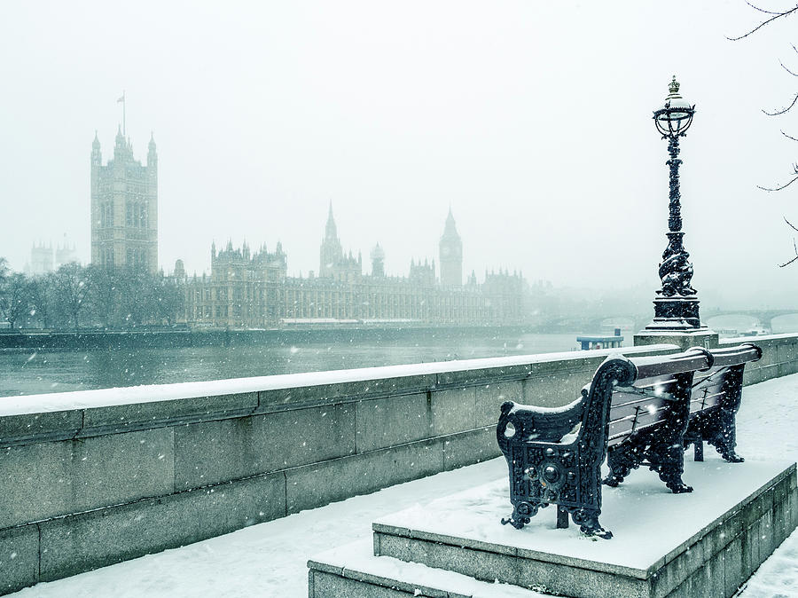 Houses Of Parliament In The Snow Photograph by Doug Armand