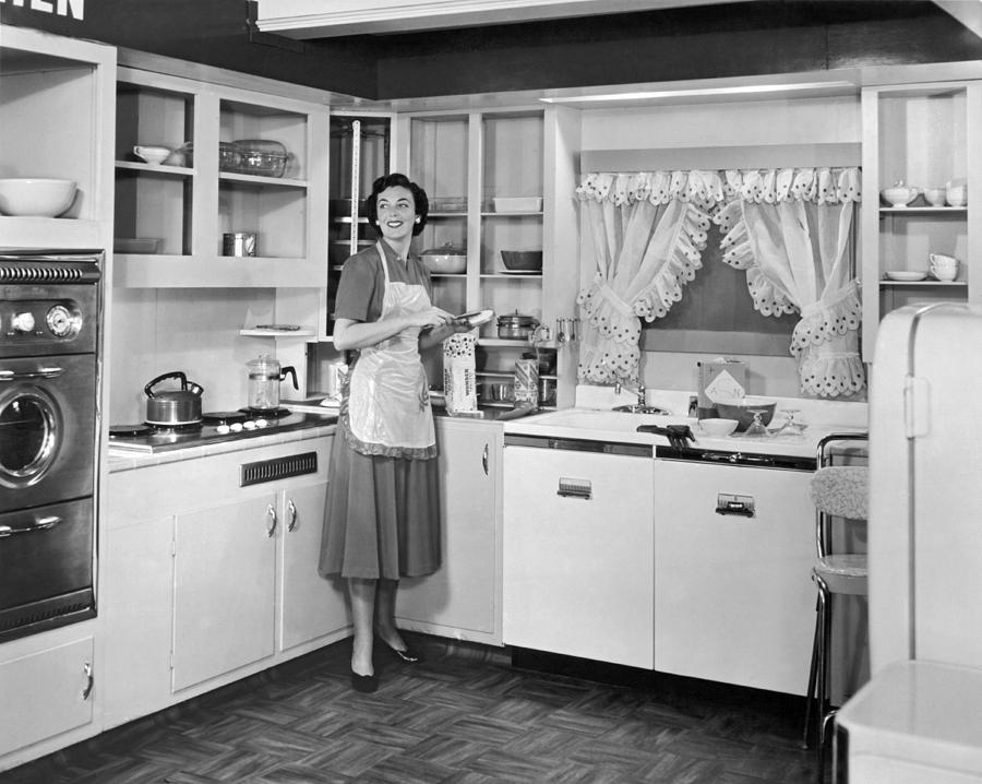 Housewife Making Sandwiches Photograph by Underwood Archi