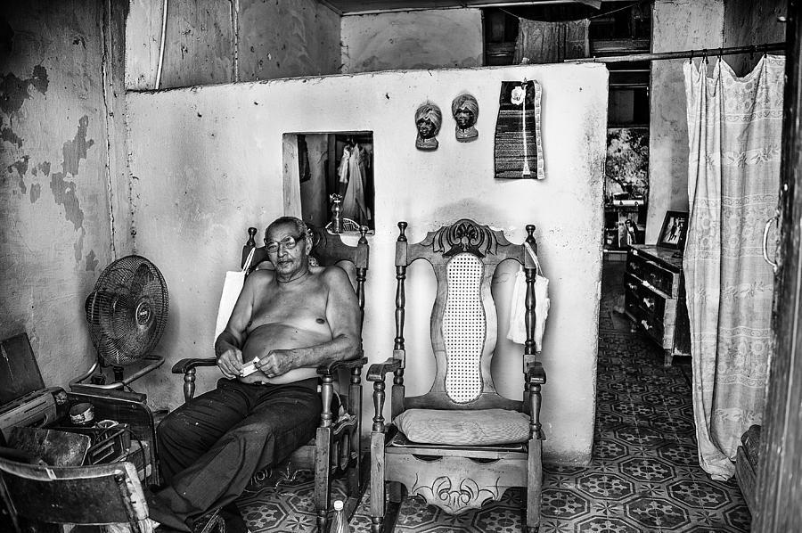 Housing in Havana Photograph by Patrick Boening