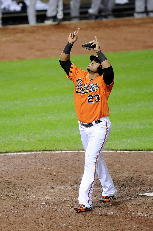 Houston Astros V Baltimore Orioles Photograph by Greg Fiume Houston Astros V Baltimore Orioles Photograph by Greg Fiume