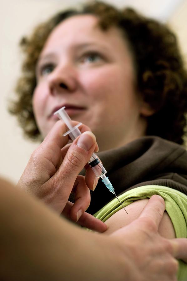 Hpv Vaccine Photograph By Jim Varney/science Photo Library - Pixels