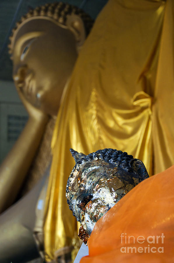 Hua Hin Reclining Buddha 01 Photograph by Antony McAulay