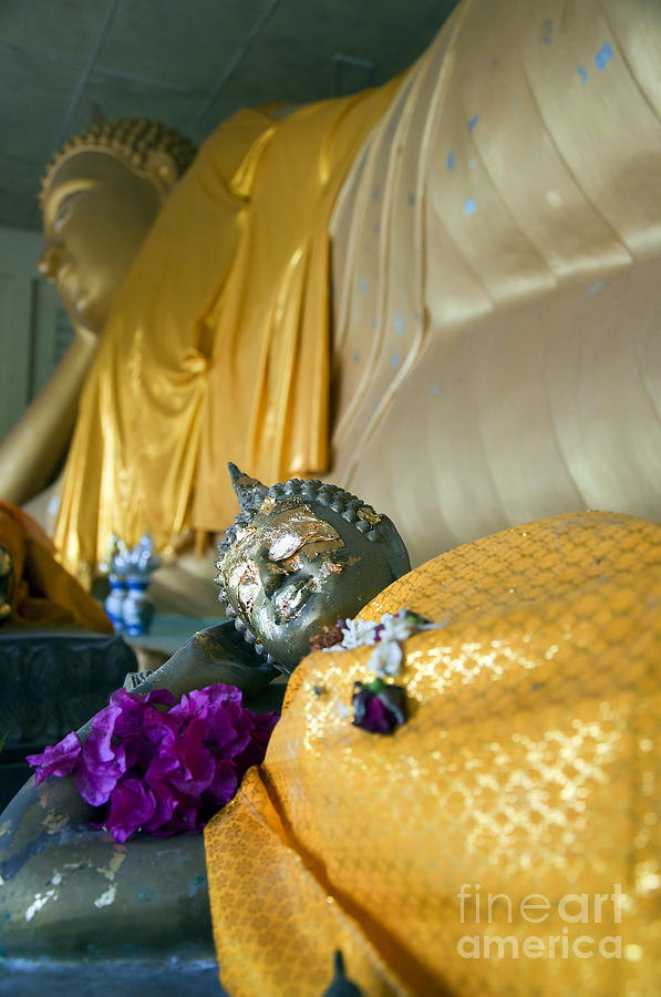 Hua Hin Reclining Buddha 02 Photograph by Antony McAulay