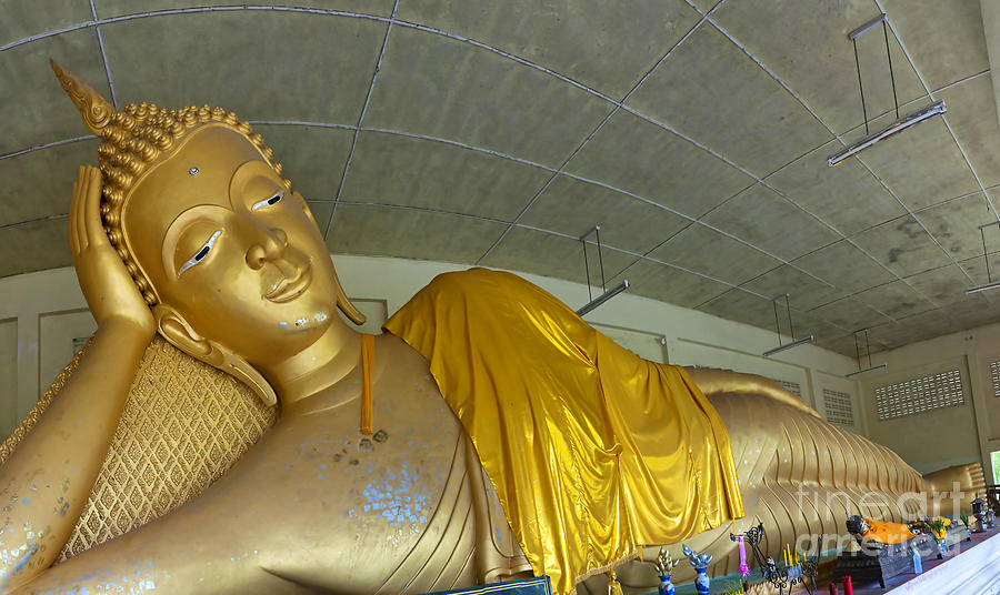Hua Hin Reclining Buddha 03 Photograph by Antony McAulay