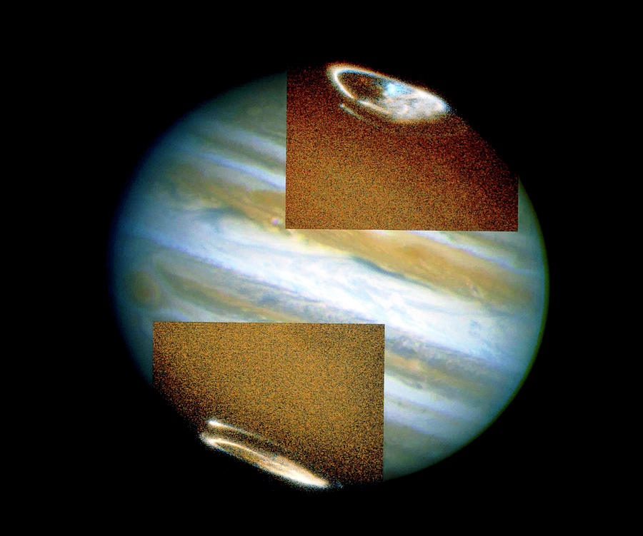 Hubble Telescope Image Of Aurorae On Jupiter Photograph by Nasa/science Photo Library