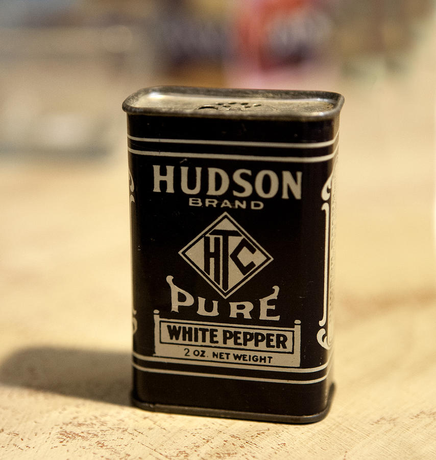 Hudson White Pepper Photograph by Marilyn Hunt