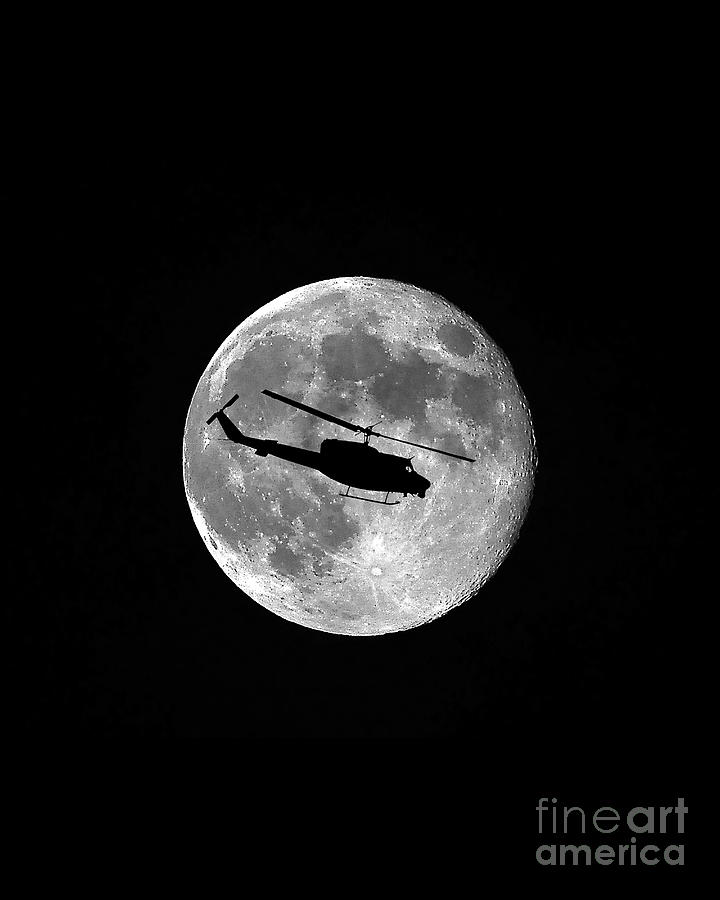 Huey Moon Vertical Photograph by Al Powell Photography USA