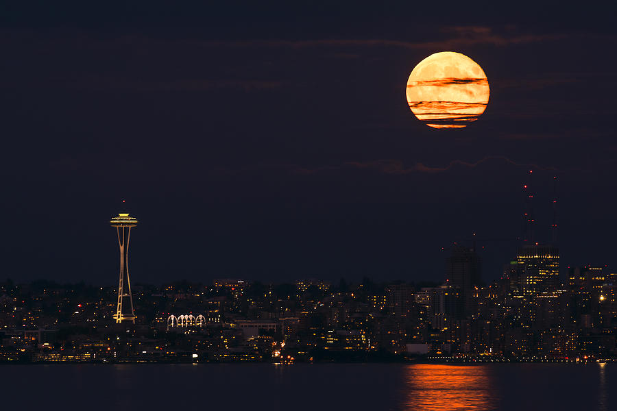 Huge Moon Rising in Seattle Photograph by Yoshiki Nakamura