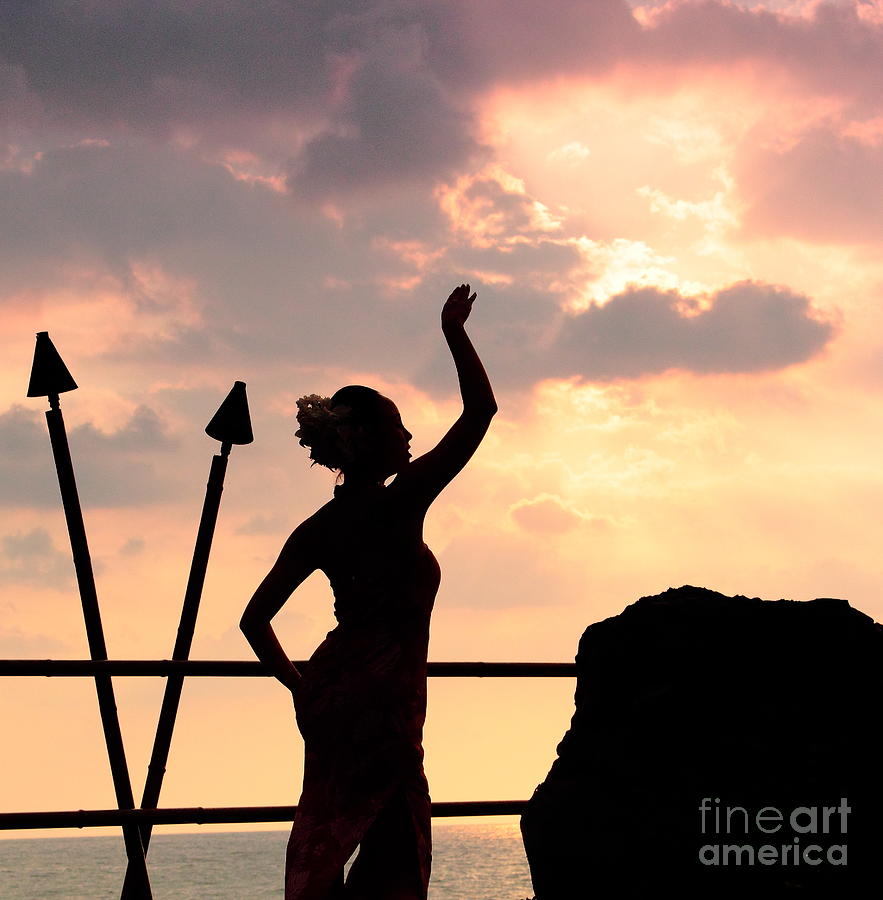 Hula Dancer at Sunset 1 Photograph by Theresa Ramos-DuVon