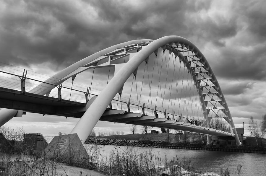 Humber River Arch Bridge 1385 Photograph by Guy Whiteley