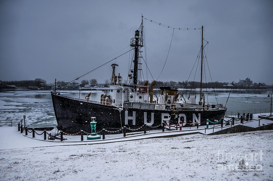 Huron Lightship in Winter Photograph by Ronald Grogan
