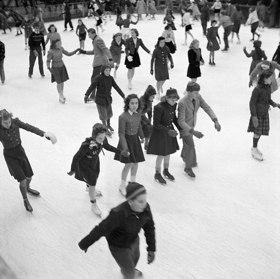 Ice Skating In Rockefeller Center, 1941 Photograph by Science Source