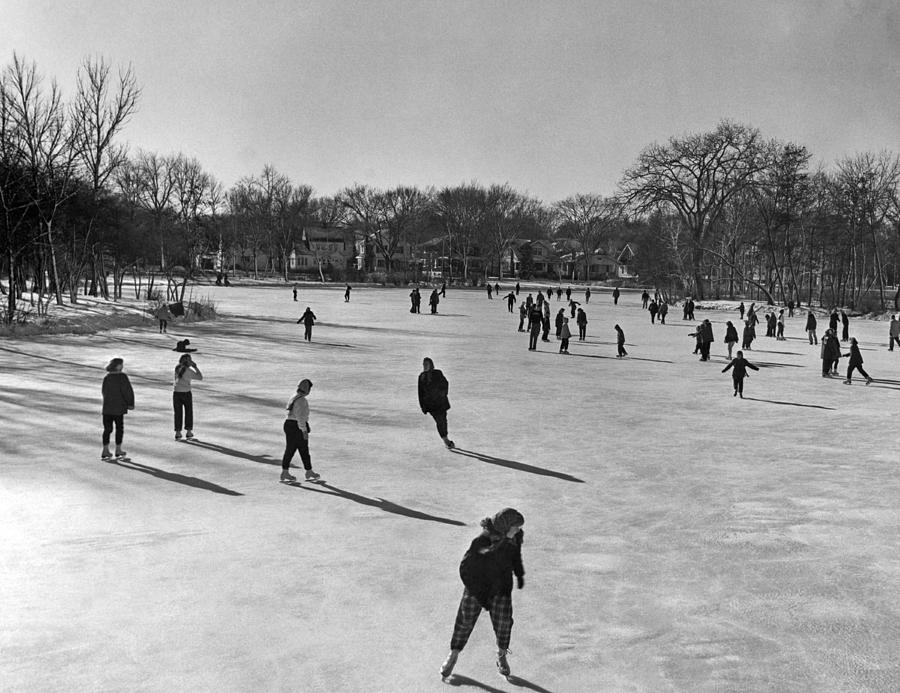 Madison Photograph - Ice Skating In Wisconsin by Underwood Archives