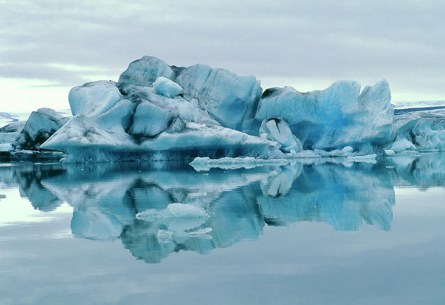Iceberg Photograph by Daniel Sambraus/science Photo Library