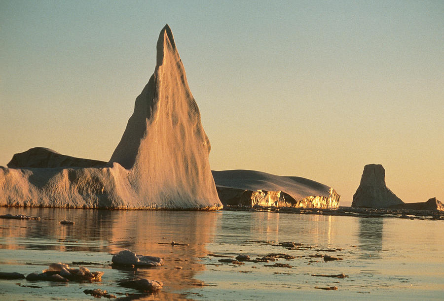 Iceberg Photograph by Robert Hernandez