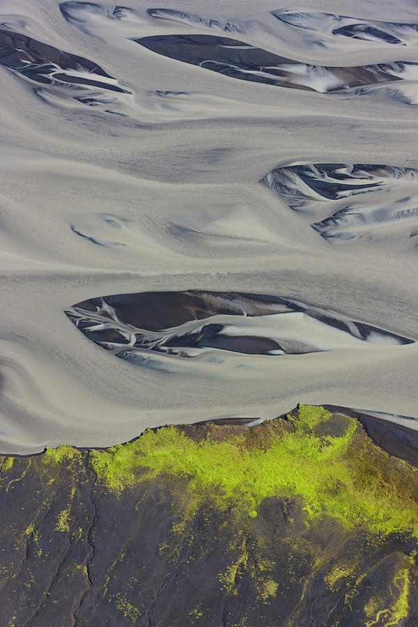 Winter Photograph - Icelandic Glacier River by Guðmundur Tómasson