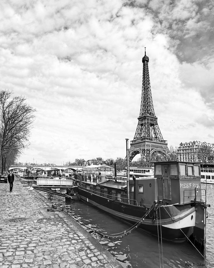 Iconic Eiffel Tower From The Banks Of The Seine Photograph by Mark Tisdale