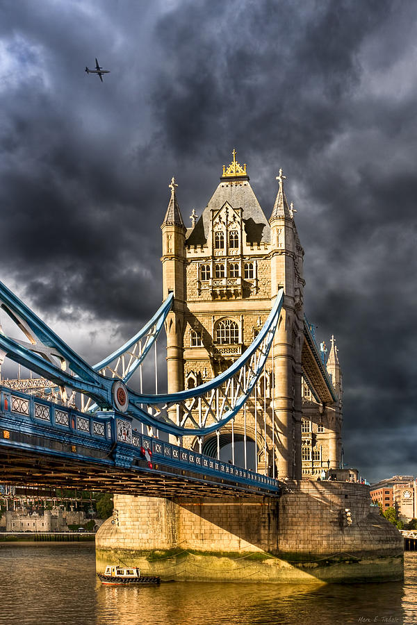 Iconic London - Tower Bridge Photograph by Mark Tisdale