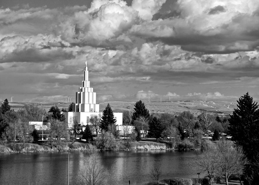 Idaho Falls Temple Photograph by Eric Tressler