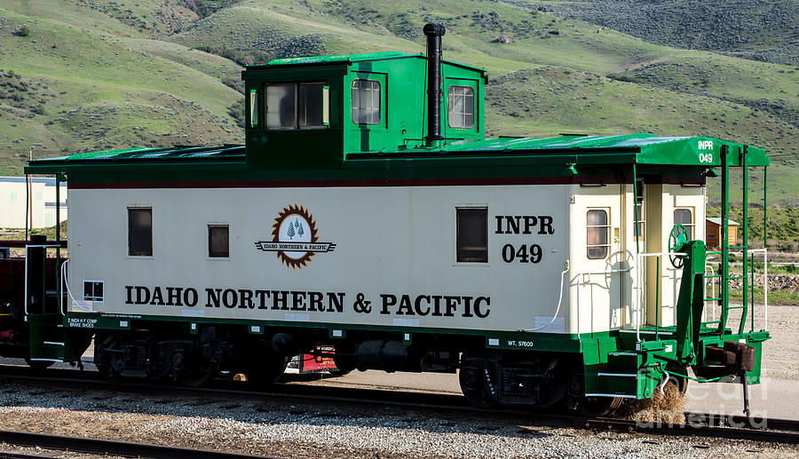 Idaho Northern and Pacific Railroad Caboose Photograph by Gary Whitton