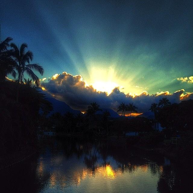 Sunset Photograph - #igtube #igaddict #hawaiistagram by Brian Governale