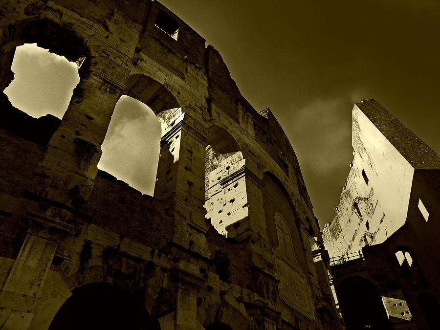 Il Colosseo Photograph by Micki Findlay