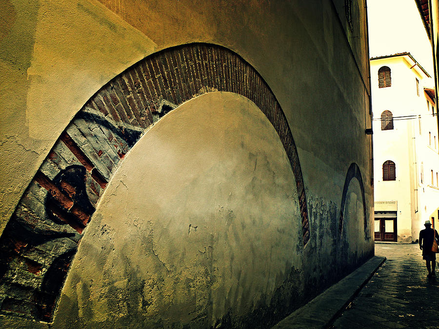 Il Muro  Photograph by Micki Findlay