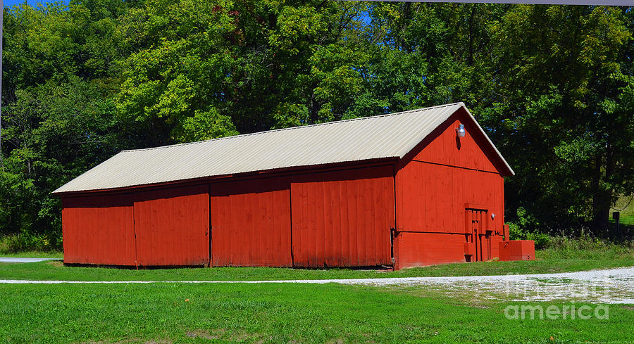 Barn Photograph - Illinois Red Barn by Luther Fine Art