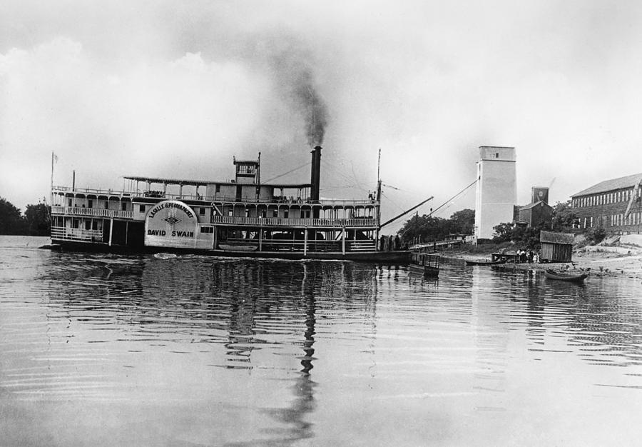 Illinois Steamboat Photograph by Granger