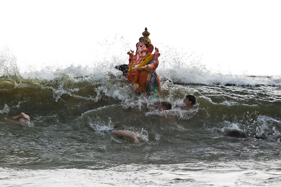 Immersion of Lord Ganesha Photograph by Sonny Marcyan