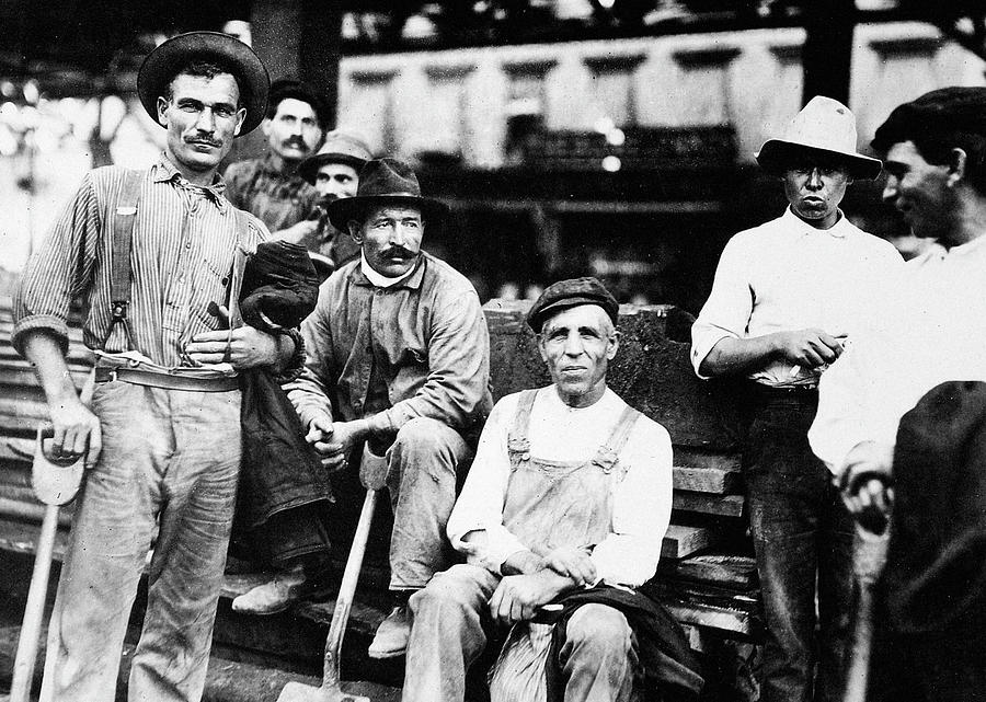 Immigrant Labor, 1910 Photograph by Granger Pixels