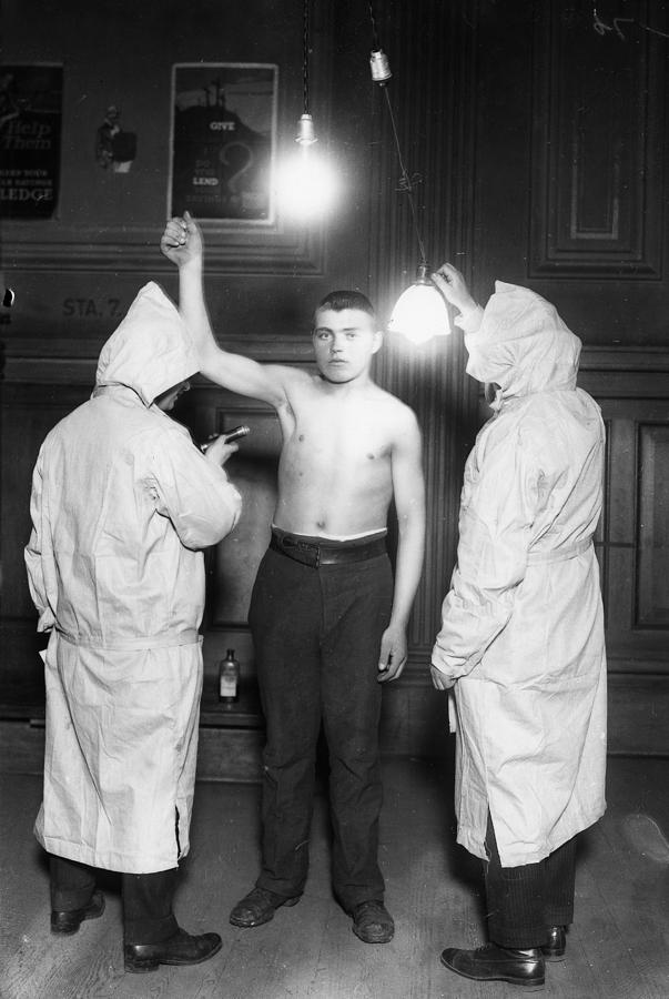 Immigration Exam, 1921 Photograph by Granger