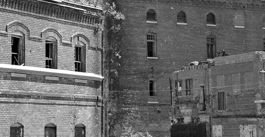 Imperial Brewery Building 4 bw Photograph by Elizabeth Sullivan