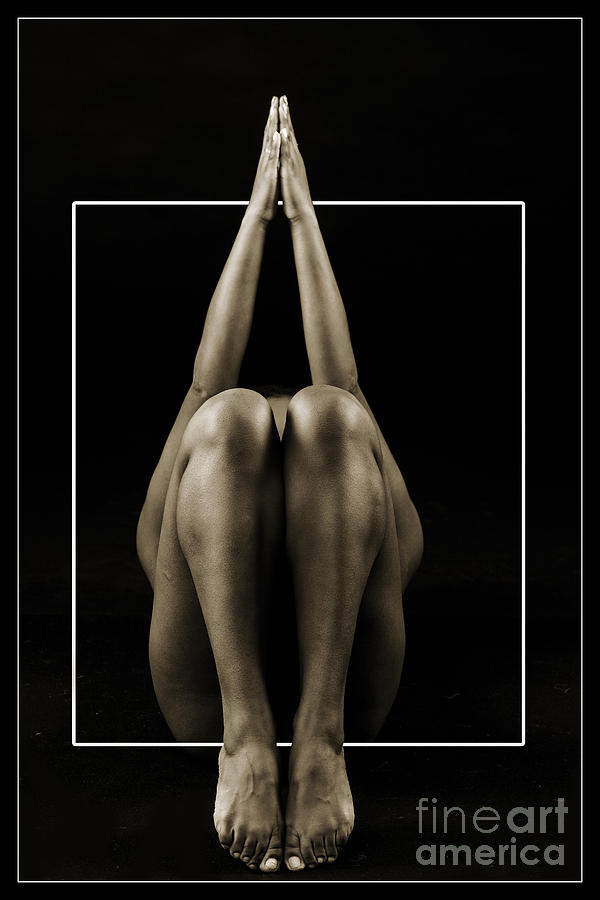 Black And White Photograph - In the Box Nude 1002.01 by Kendree Miller