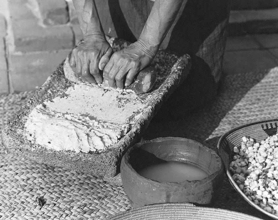 Indians Making Corn Flour Photograph by Underwood Archives Onia