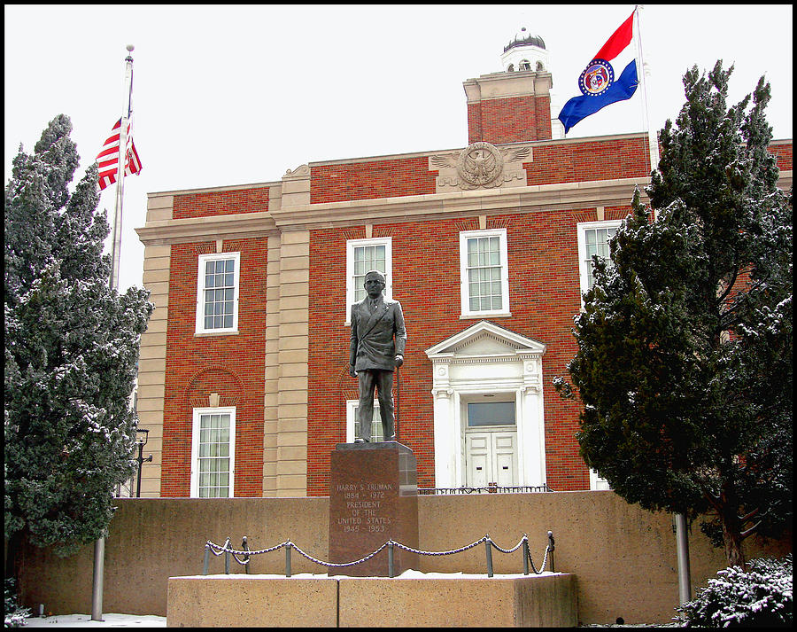 Independence Courthouse Photograph by Ellen Tully
