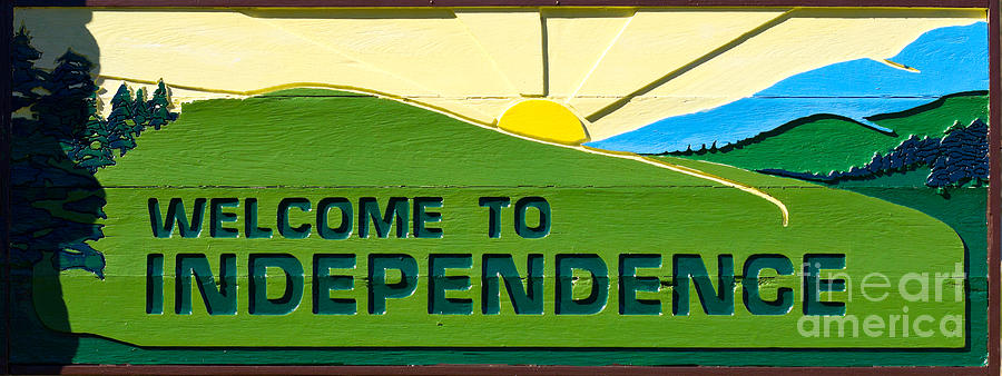 Sign Photograph - Independence in Virginia by Les Palenik