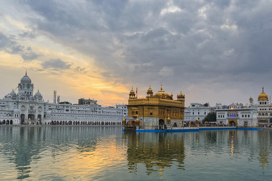 India, Punjab, Amritsar, View of Golden Temple Photograph by Westend61
