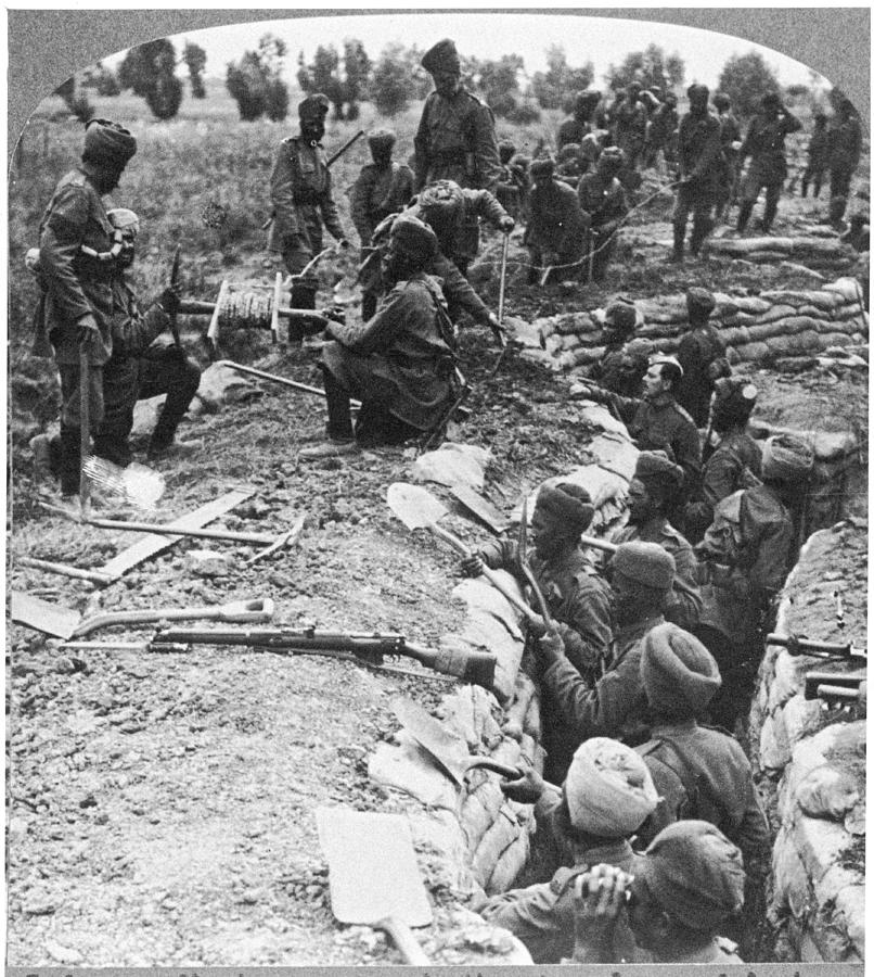 Indian Troops Digging Communication Photograph by Mary Evans Picture ...