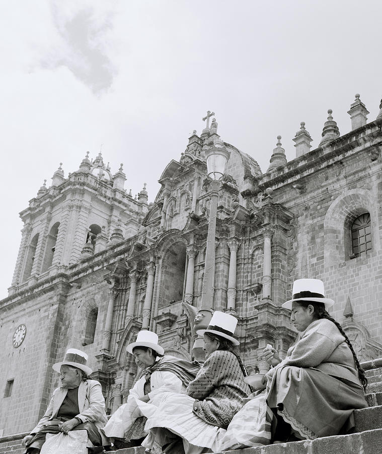 Black And White Photograph - Life In Cuzco by Shaun Higson