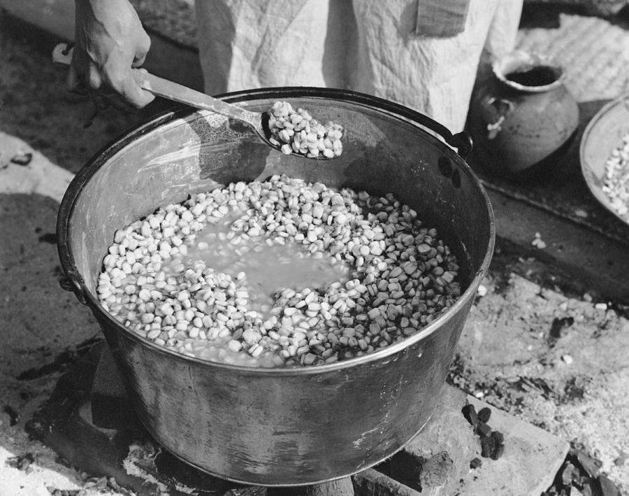 Indians Cooking Corn Photograph by Underwood Archives Onia