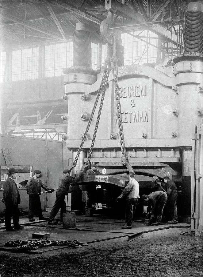 Machine Photograph - Industrial Metal-bending Press by Library Of Congress/science Photo Library
