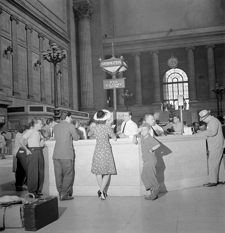 Info Booth, Penn Station, New York Photograph by Science Source