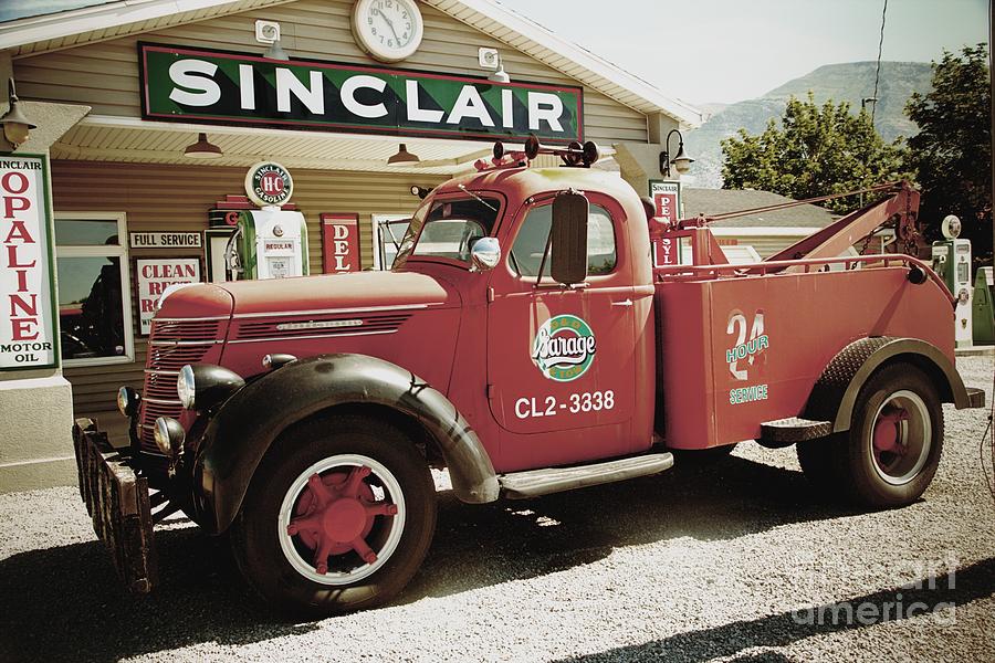 International Vintage Tow Truck Photograph by Roxie Crouch