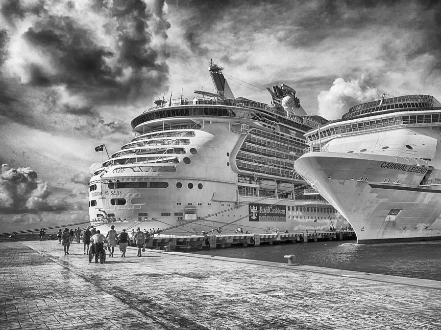 International Pier Cozumel Photograph by Howard Salmon