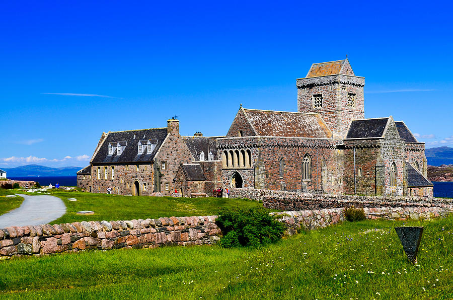 Iona Abbey Of St. Columba Photograph By Alex Zorychta - Fine Art America