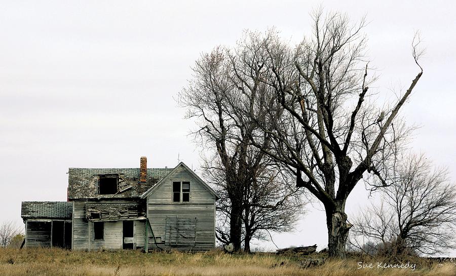 Iowa Farmhouse Photograph by Sue Kennedy - Fine Art America