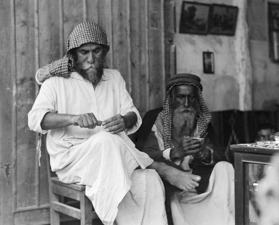 Iraq Men, 1932 Photograph by Granger - Fine Art America