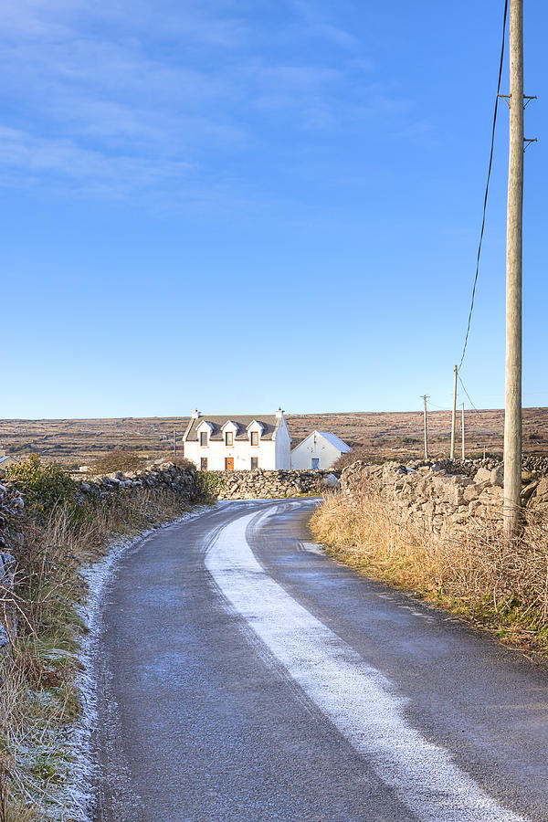 Irish Cottage on The Aran Islands Photograph by Mark Tisdale